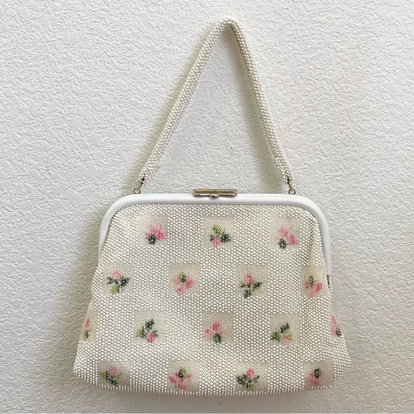 Vintage Beaded White Clutch Handbag with Dainty Flower Design - Picture 3 of 15